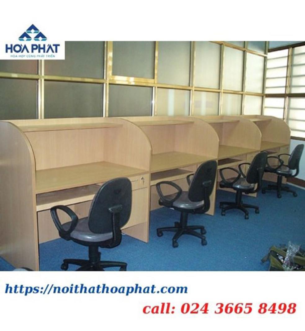 Vách ngăn gỗ VNG12 trong không gian văn phòng hiện đại