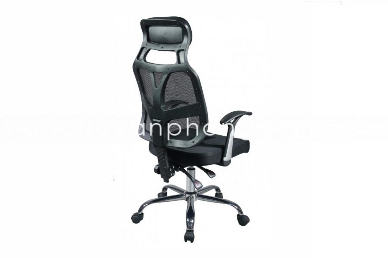 Đệm mút xốp đàn hồi cao bọc vải nỉ, đem lại sự thoải mái khi ngồi lâu.