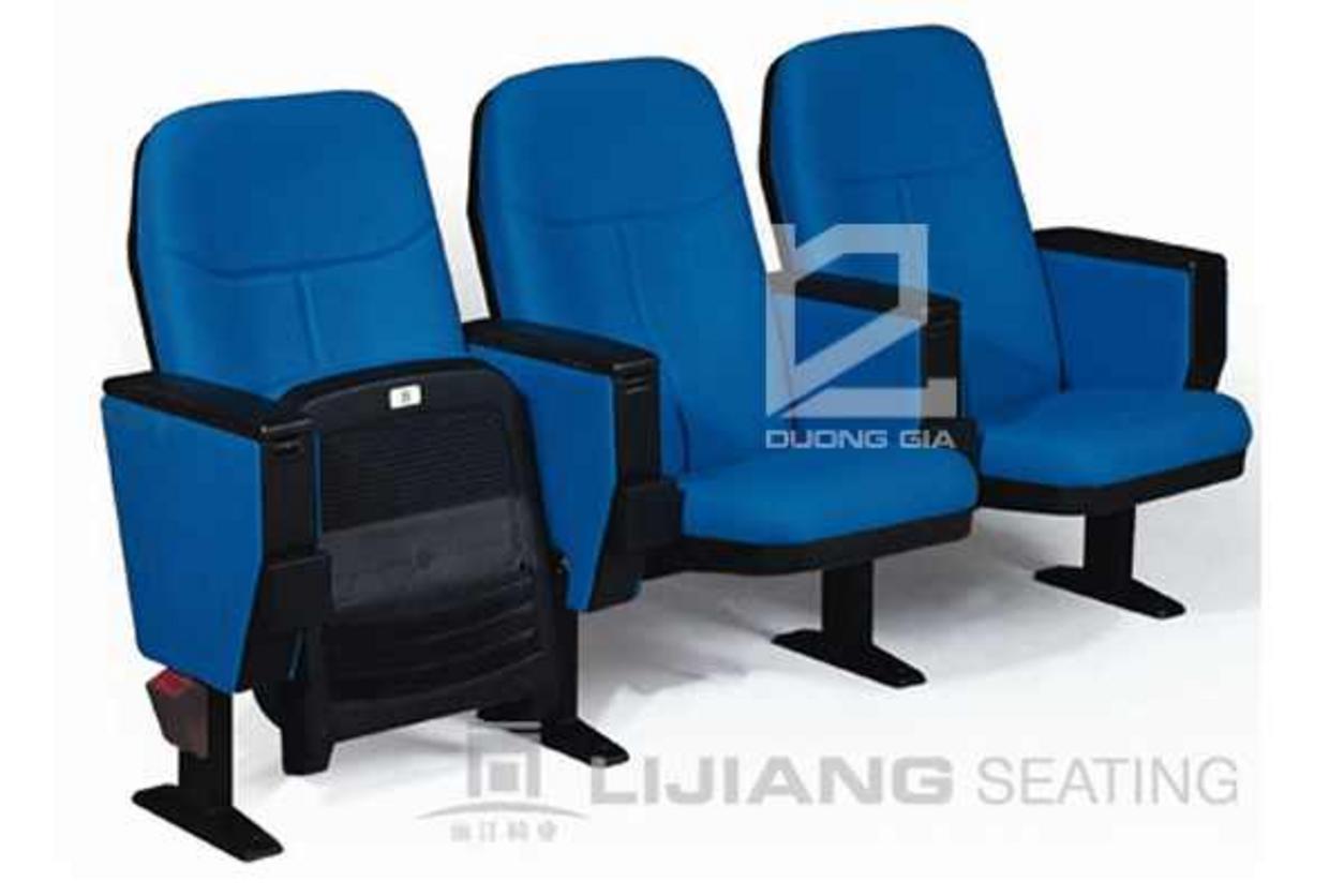 Đệm mút cao cấp bọc nỉ hoặc PVC của Ghế hội trường P871 mang lại sự êm ái và thoáng khí.