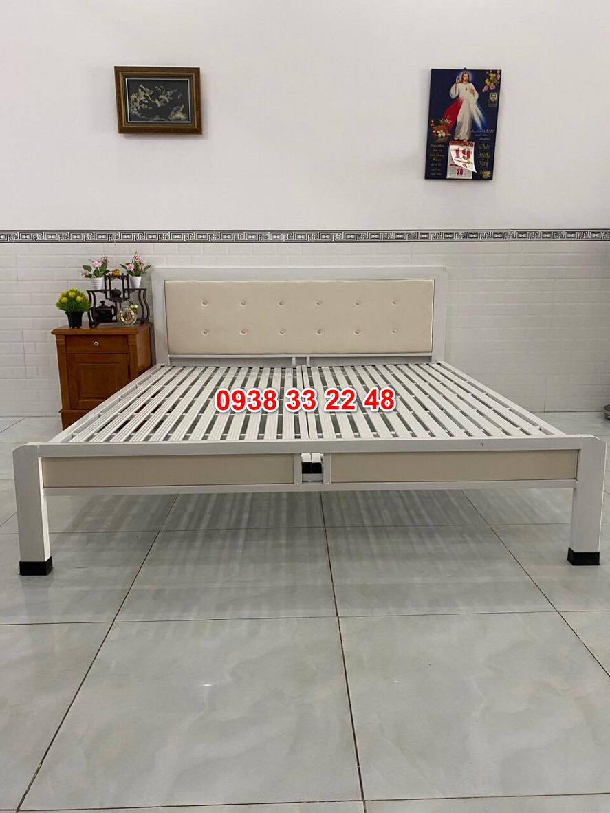 Giường sắt đơn hộp vuông ngang 1m6