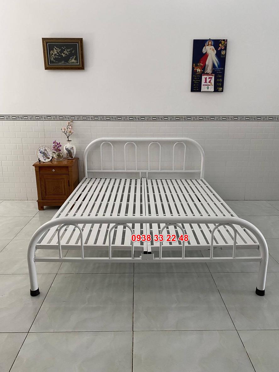 Giường sắt đơn tròn ngang 1m8