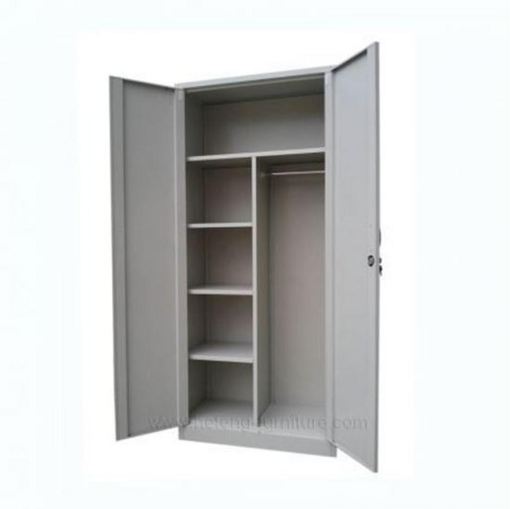 Tủ sắt TVS02 — giải pháp lưu trữ dụng cụ vệ sinh chuyên nghiệp cho văn phòng, trường học và cơ sở dịch vụ.