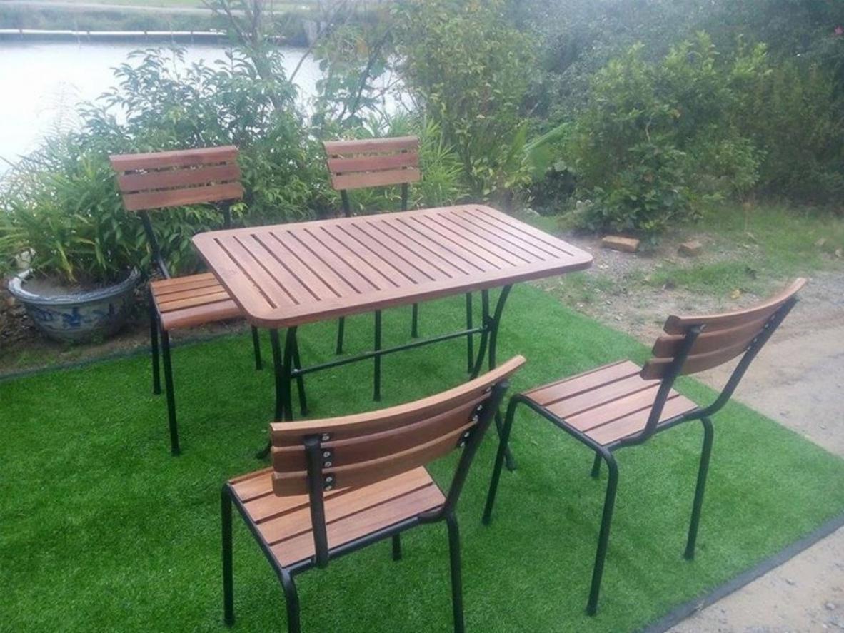 Khung sắt ống elip dày 1.2mm với lớp sơn tĩnh điện bảo vệ và bền bỉ.