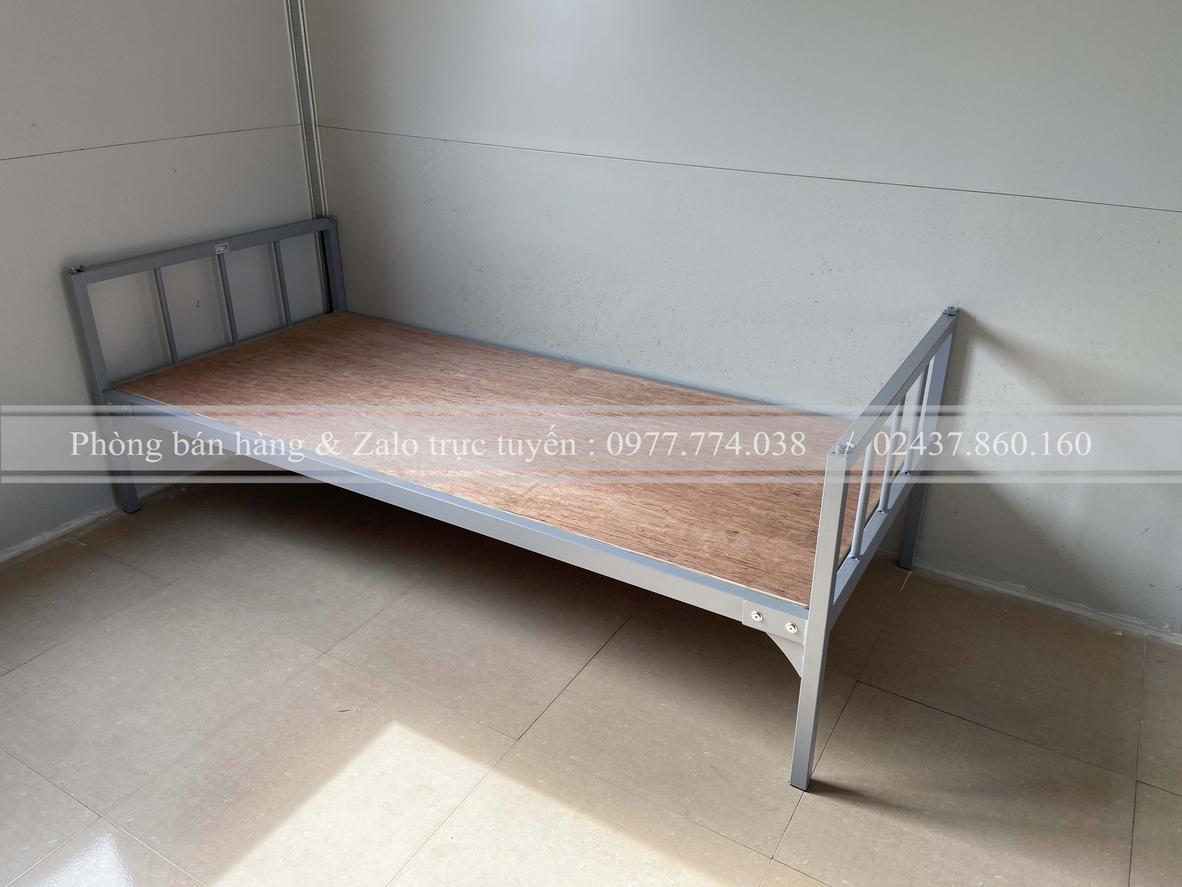 4 cọc màn bảo vệ giúp không gian ngủ an toàn và thoải mái.