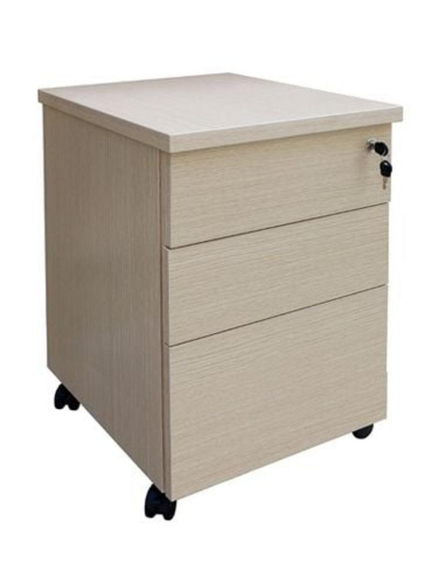Cánh cửa có khóa an toàn bảo vệ tài sản cá nhân.