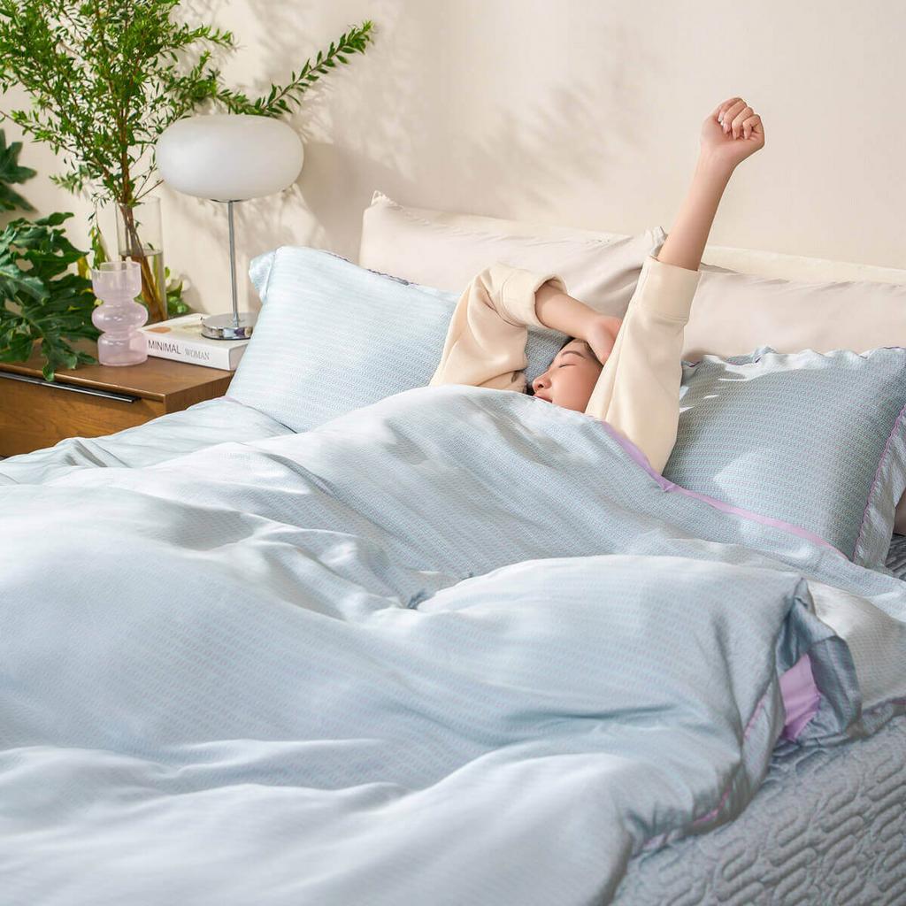 Bộ chăn ga Amando Élan TC004 — Lụa Tencel mềm mượt, thoáng mát cho giấc ngủ sâu.
