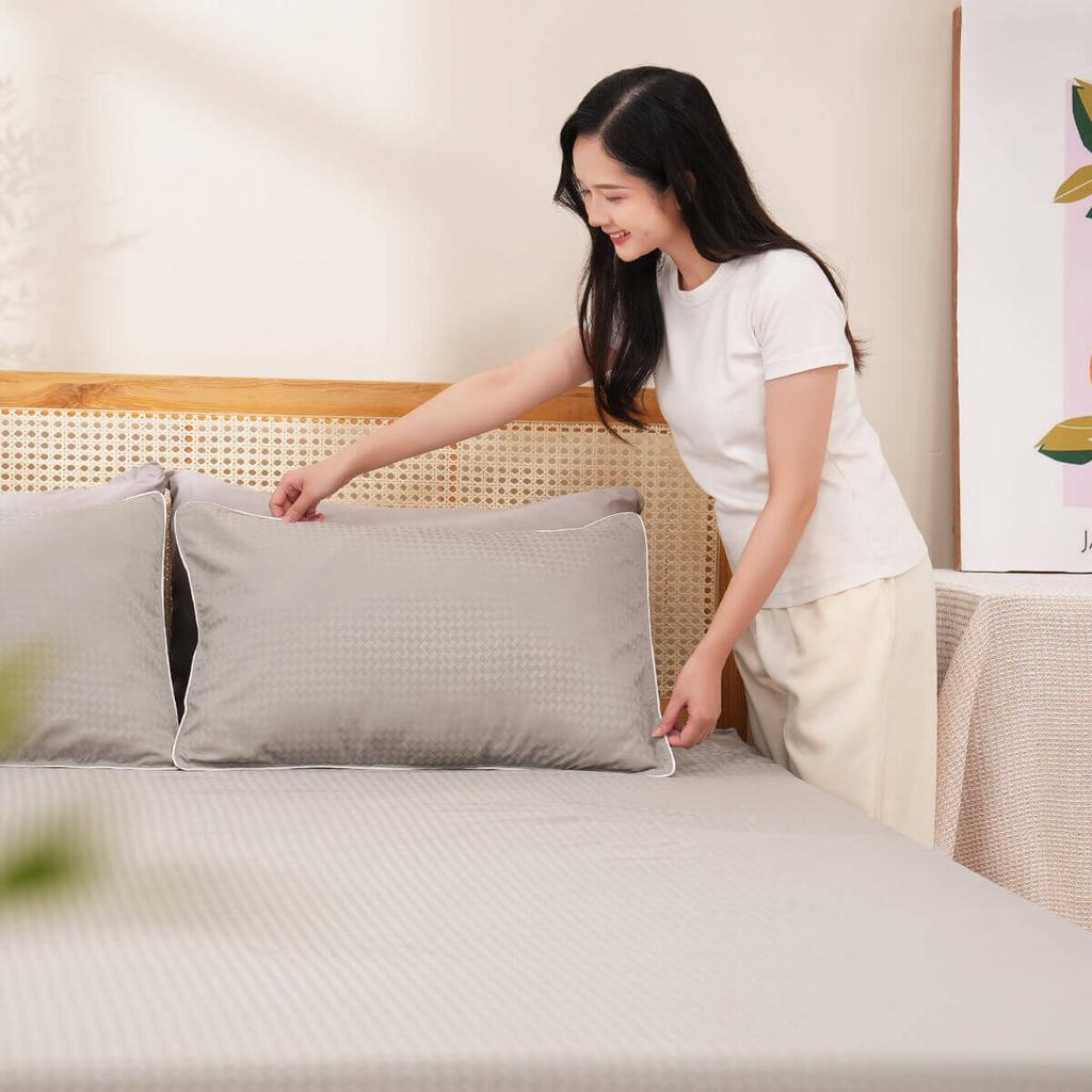 Bộ ga chun Amando Ellie màu xám — trang nhã, dễ phối nội thất.