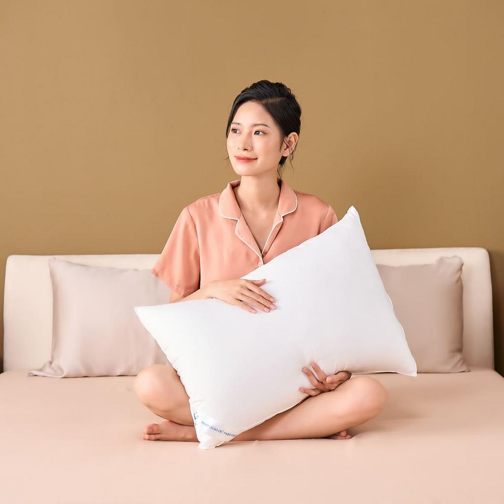 Thiết kế ôm cổ, hỗ trợ tư thế ngủ tự nhiên.