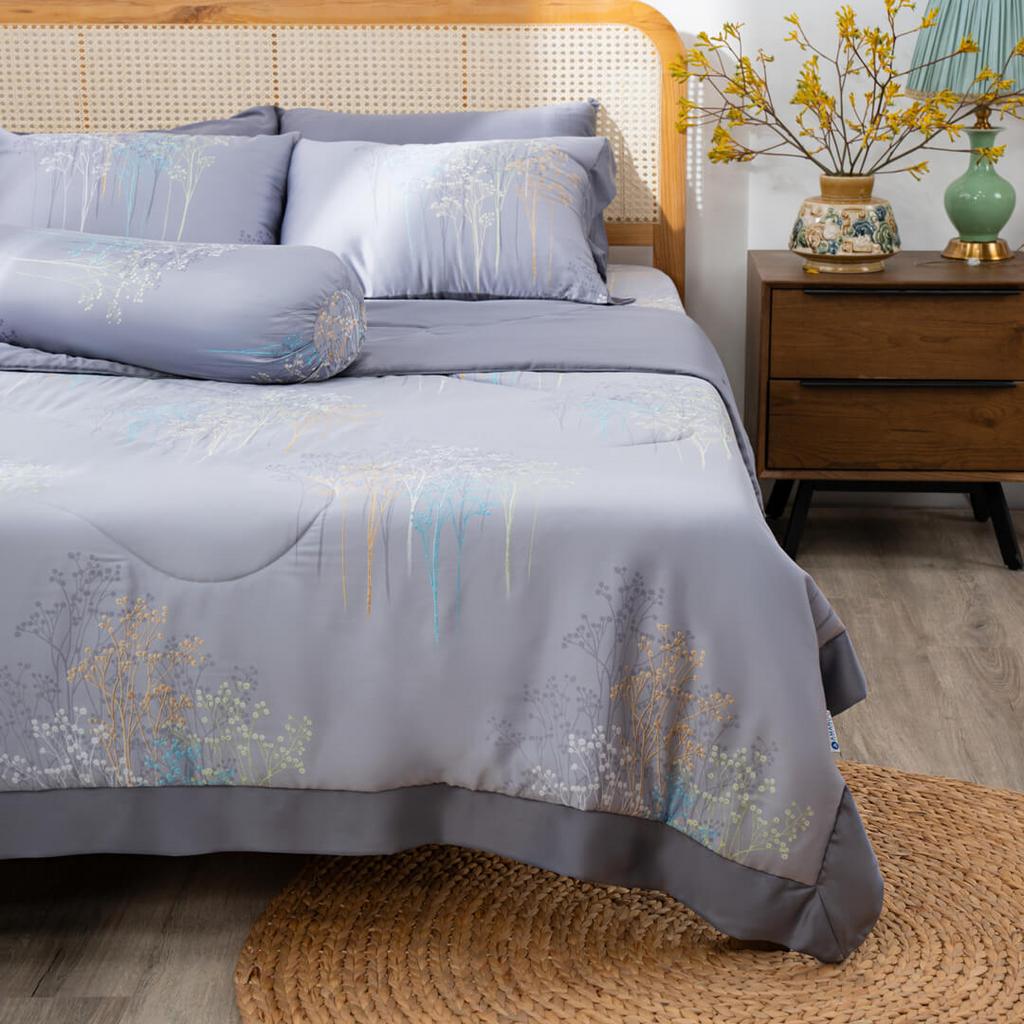 100% Tencel (lyocell) — mát và hút ẩm nhanh, nguồn gốc từ bột gỗ.