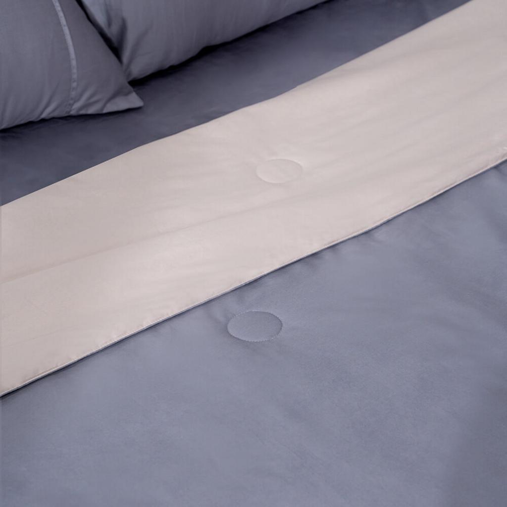 Vải vỏ Cotton Satin — mịn mượt, thân thiện với da nhạy cảm.