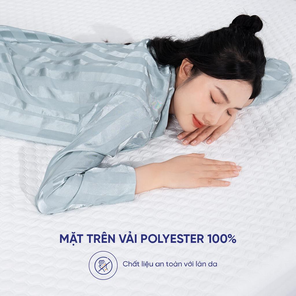 Dệt tổ ong giúp tăng lưu thông không khí mà vẫn mềm mại khi chạm vào.