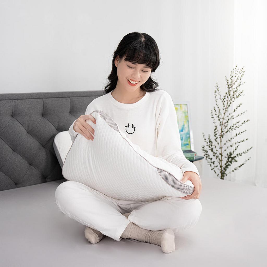 Kích thước chuẩn: 40 x 60 x 12 cm — phù hợp tư thế nằm ngửa & nghiêng.