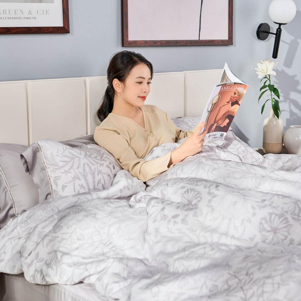 Cận cảnh sợi Lyocell: bề mặt mịn mượt, thoáng khí và hút ẩm hiệu quả.