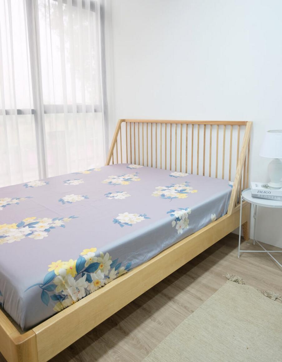 Ga chun Tencel Amando Confident họa tiết trên nệm hiện đại — mát lạnh khi chạm, họa tiết tinh tế.