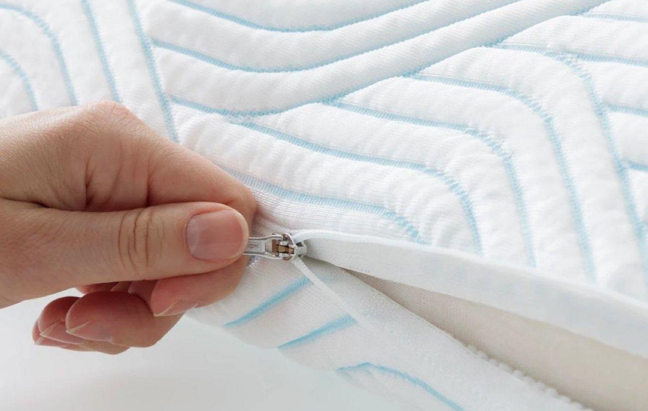 Gối Foam Tempur Symphony — thiết kế tinh tế, hỗ trợ cổ & vai cho nhiều tư thế ngủ.