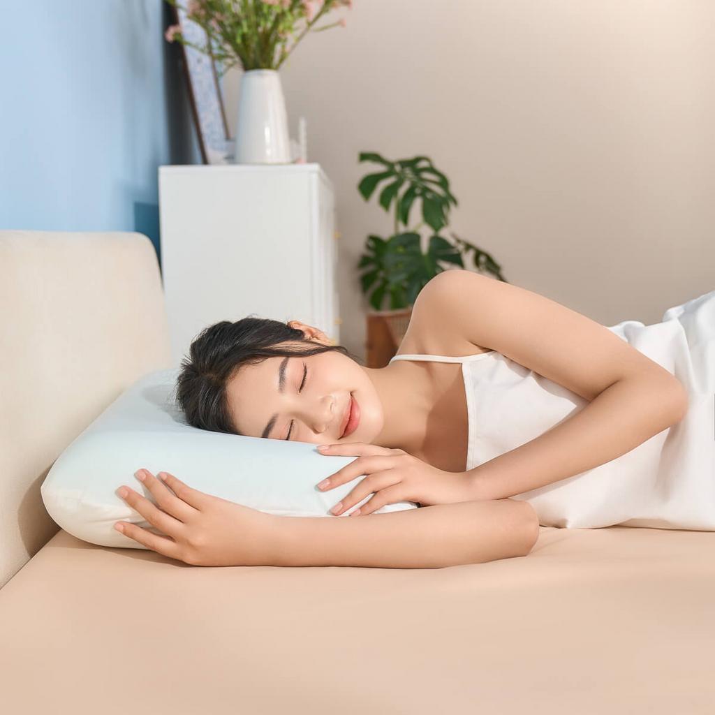 Gối iComfy Sofy Air — Aero Memory Foam độc quyền, thiết kế công thái học cho giấc ngủ mát và không đau cổ.