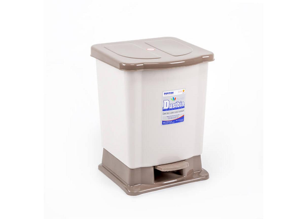 Thùng rác đạp lớn No.TR742 — Thiết kế gọn, nắp kín, phù hợp bếp gia đình.