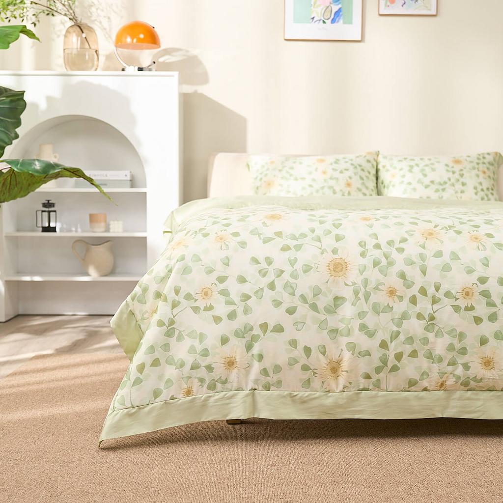 Vỏ chăn chần Tencel Amando Bliss — bề mặt bóng mượt, chần giữ form, cảm giác mát ngay khi chạm.