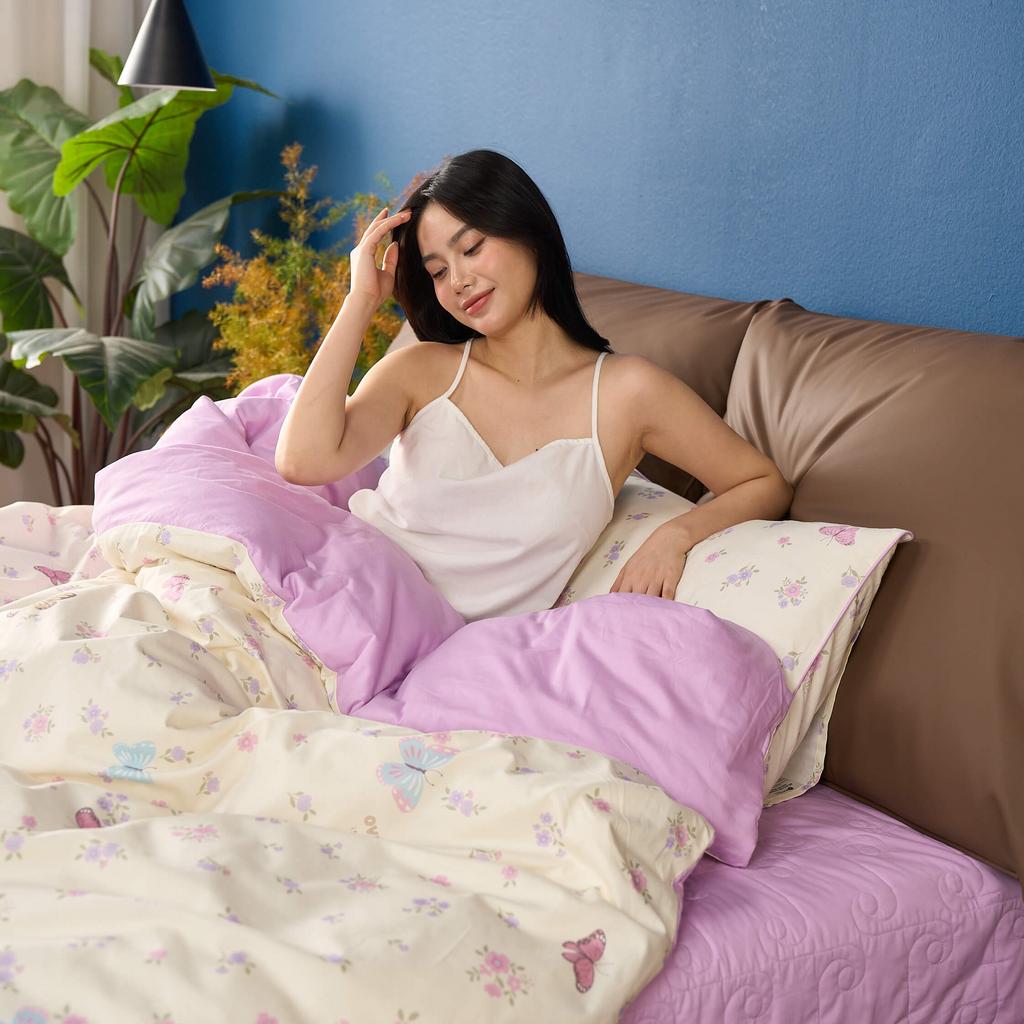 Hero image: Vỏ chăn Amando Comfort Cotton Select trên giường — nhìn cận texture cotton và thiết kế chần tinh tế.