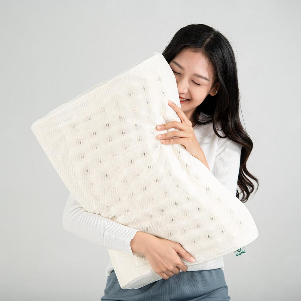 Kích thước chuẩn 38x53cm — phù hợp đa số tư thế ngủ, dễ thay vỏ.
