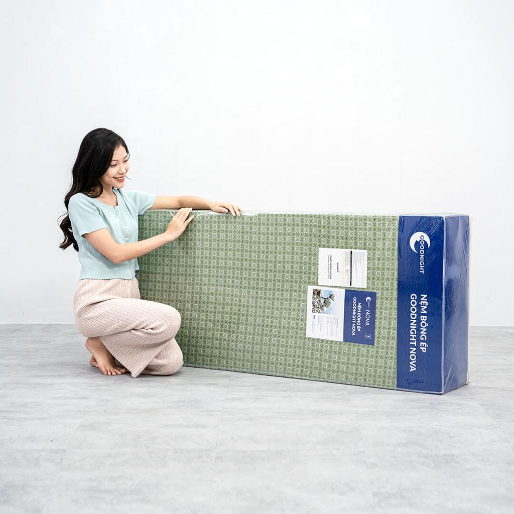 Lõi sợi bông polyester ép giữ form, hạn chế lún và hỗ trợ cột sống.