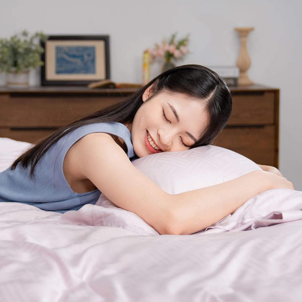 Bề mặt Jacquard 60s — mềm, bóng nhẹ và thoáng khí.