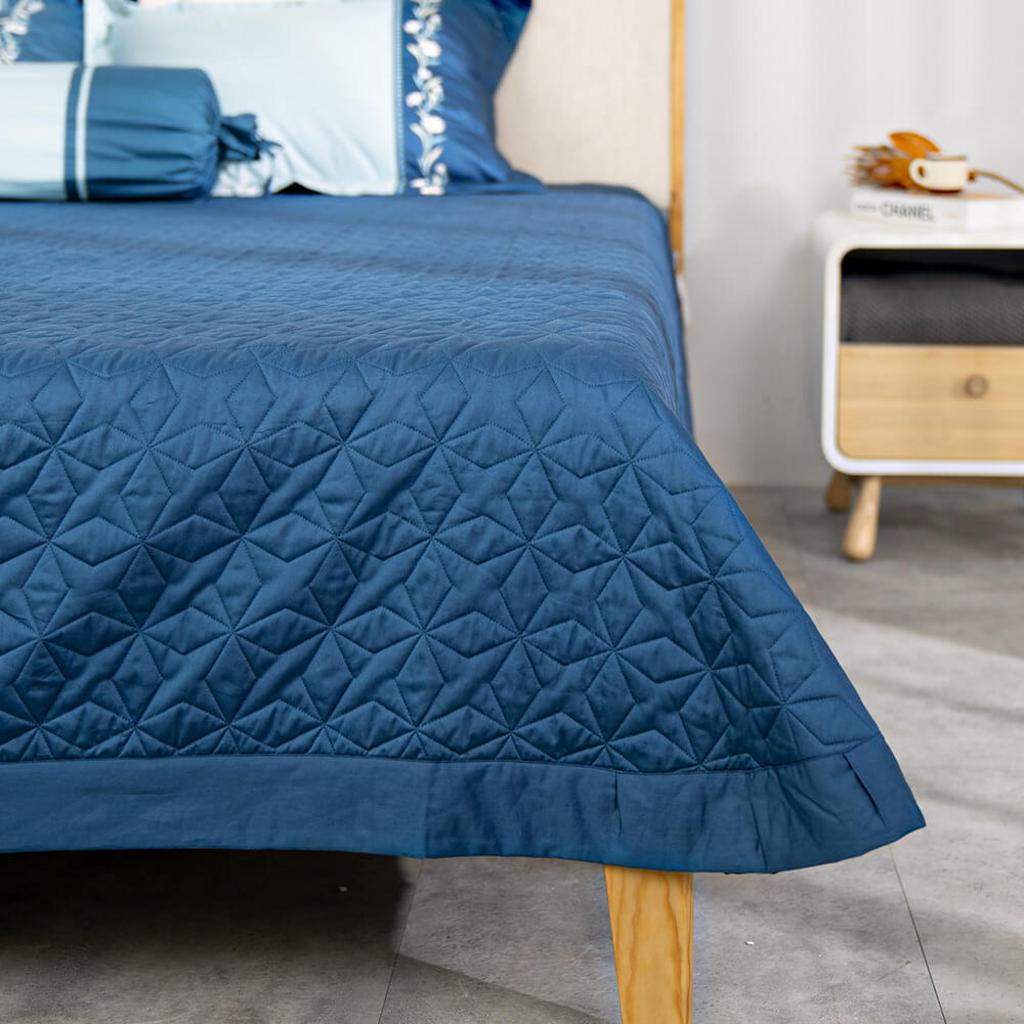 Bộ ga phủ chăn chần Amando thêu cotton satin màu xanh lá