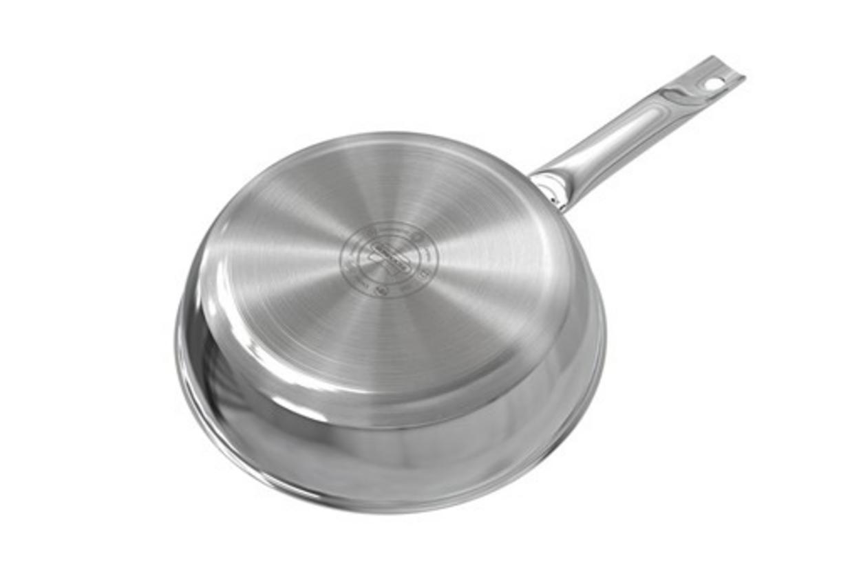 Cấu tạo 3 lớp liền khối: Inox304 - Nhôm - Inox430.