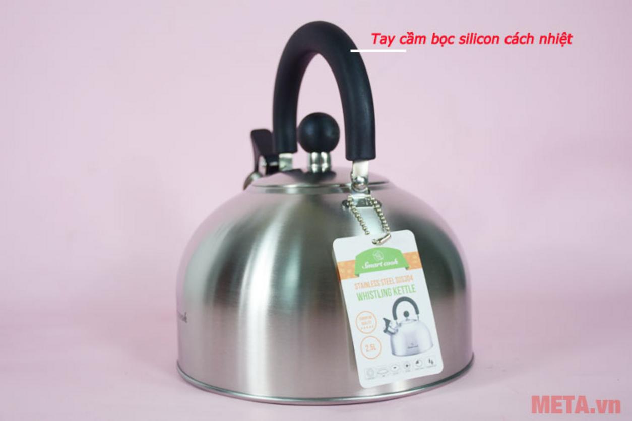 Ảnh sản phẩm chính: thân inox 304 bóng, quai cách nhiệt và vòi còi báo sôi.
