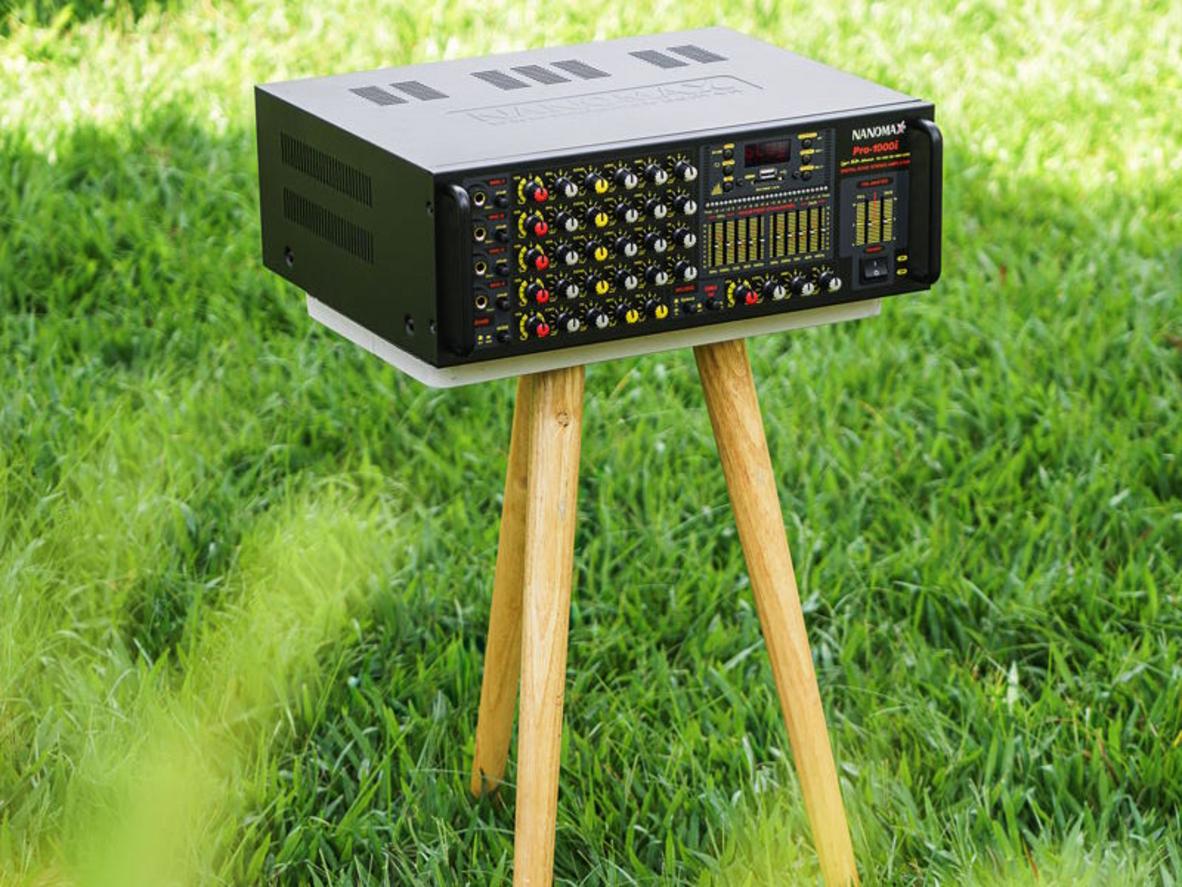 Echo kỹ thuật số và 3S Surround giúp giọng mượt, tự nhiên.