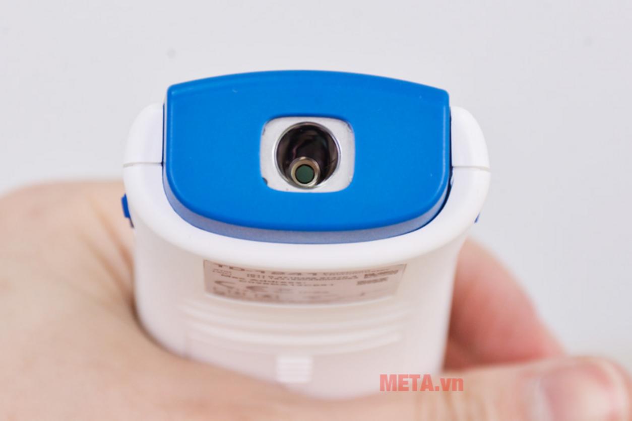 Kết nối Bluetooth + lưu cloud, biểu đồ và cảnh báo sốt.