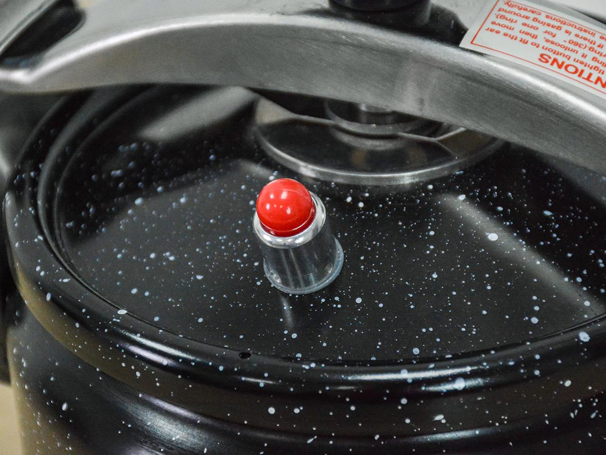 Dung tích 3 lít — phù hợp gia đình 2-4 người.