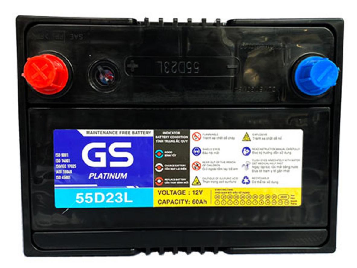 Ắc quy GS MF 55D23L: Khởi động mạnh, kín khí, không cần châm nước.