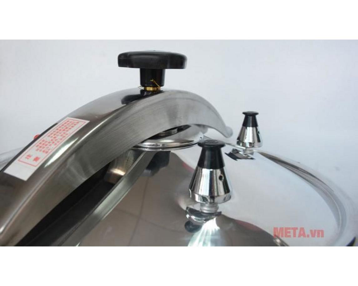 Dung tích 45L — phù hợp cho quán ăn và bếp tập thể.