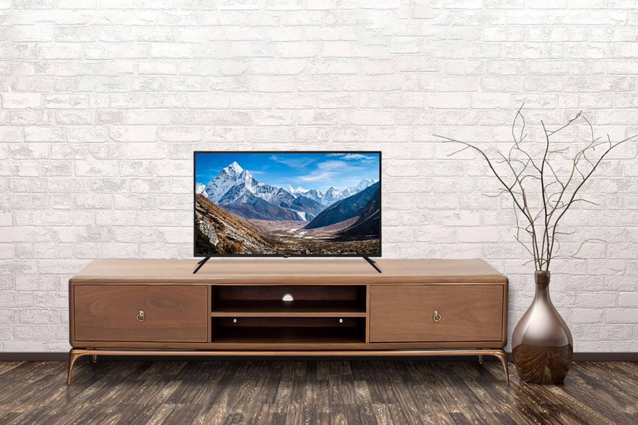 Hình ảnh Full HD, HDR10 trên tấm nền VA