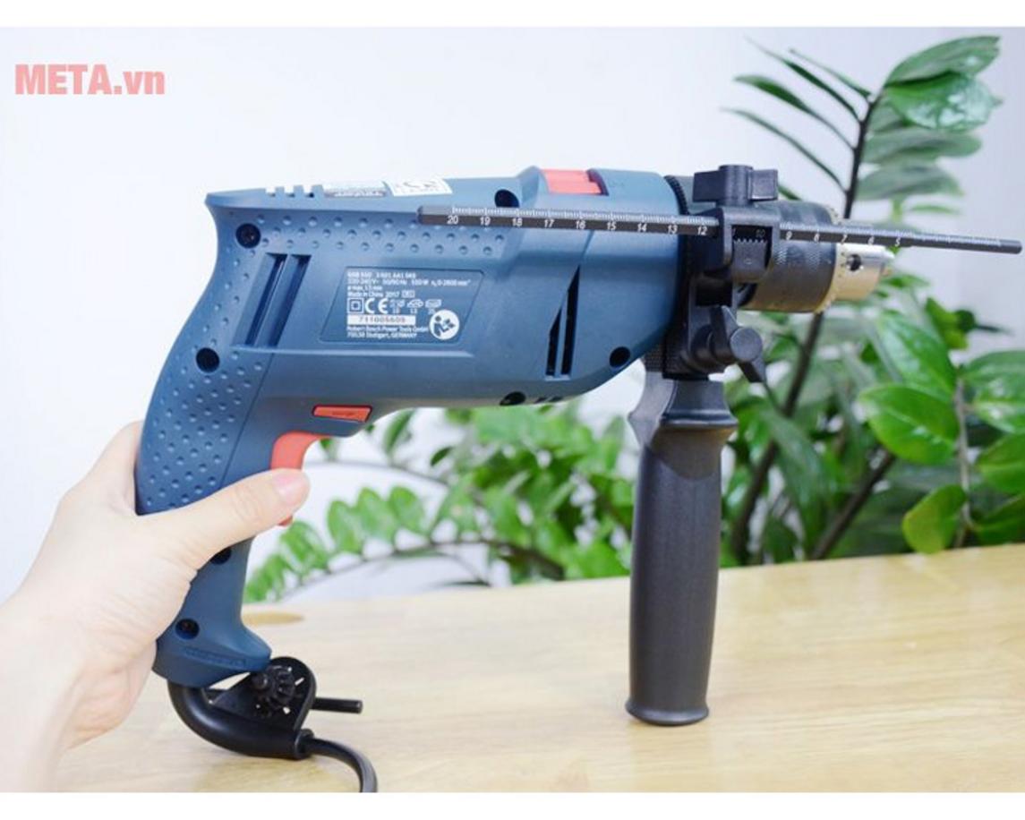Hiệu suất 550 W cho khoan gỗ và thép