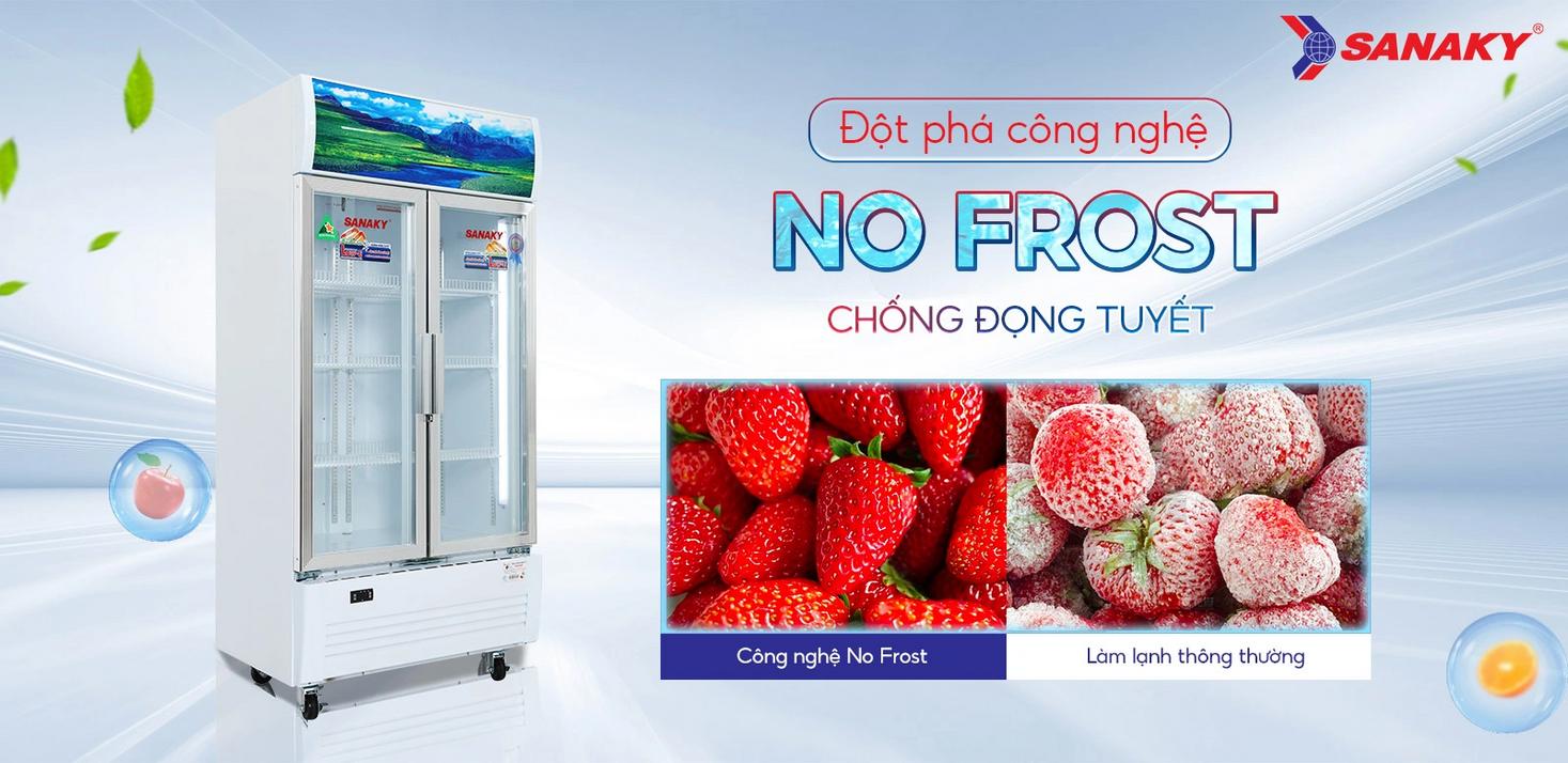 Kính Low‑E và sưởi kính giữ mặt kính trong, nâng cao hiệu quả trưng bày.