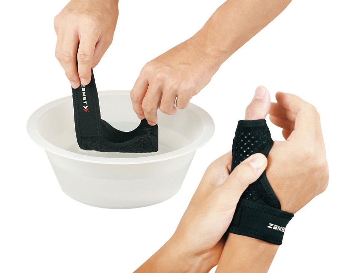 Đeo dưới găng thủ môn: chứng minh low-profile.