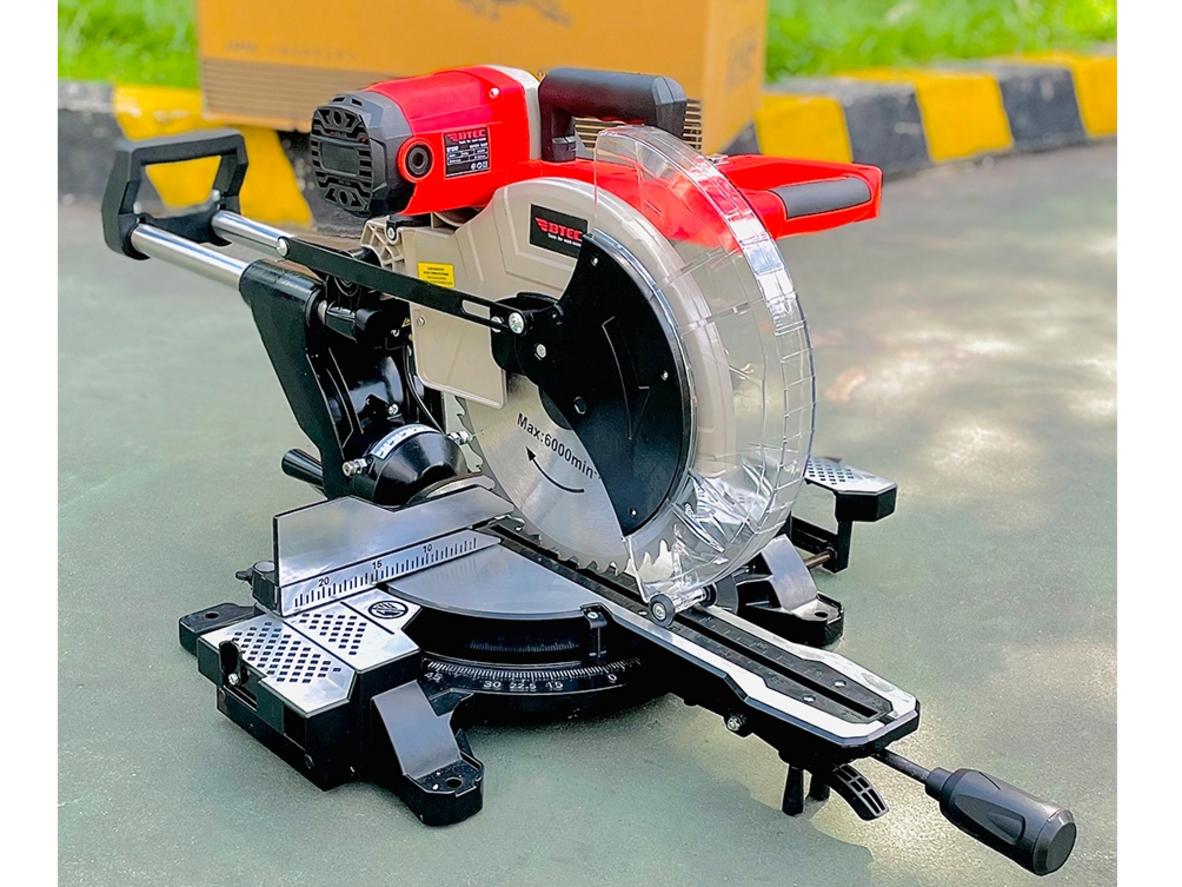 Tổng quan Máy cắt đa năng laser Btec BT1247