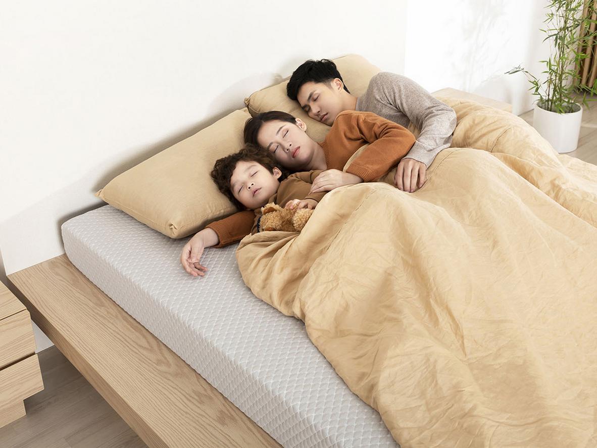 Nệm Oyasumi Aki 15cm — thiết kế 3 tầng PU Foam, vỏ 3D spacer thoáng khí.