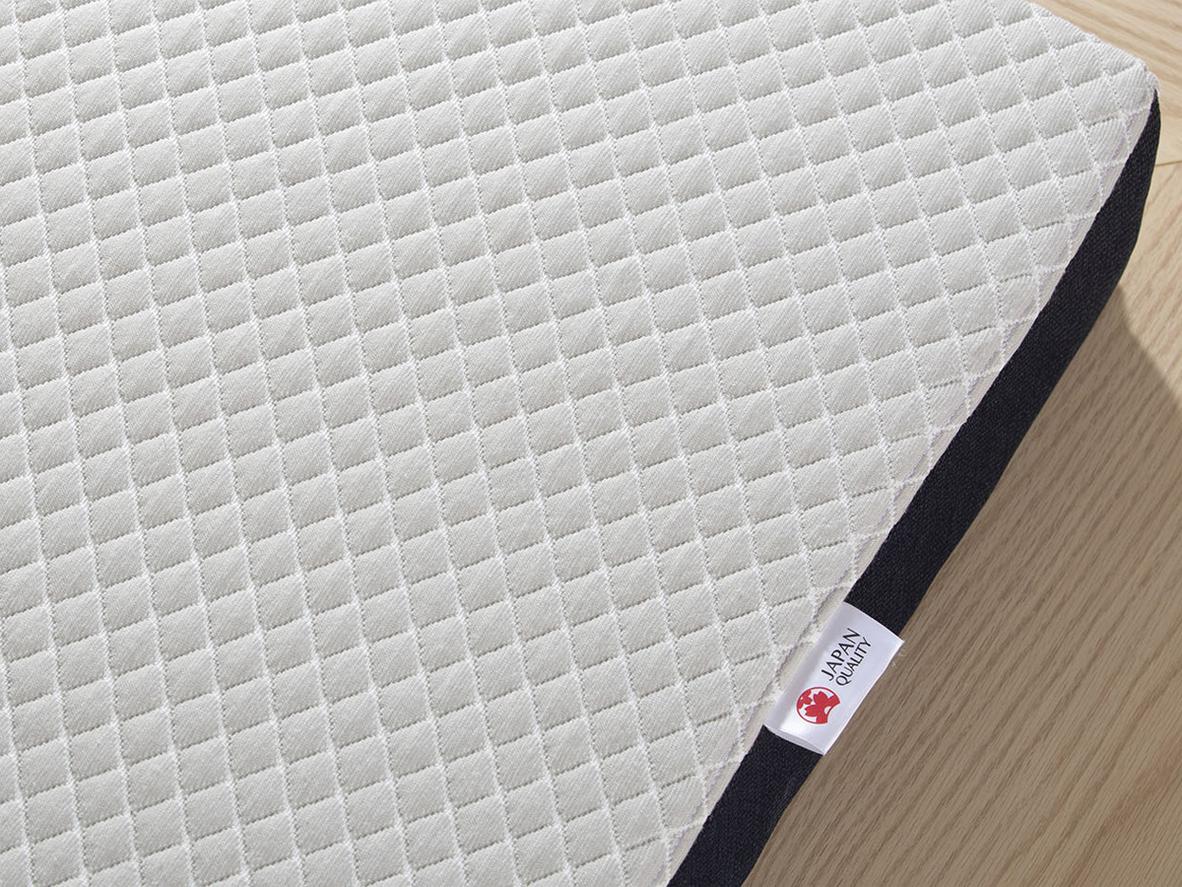 Nệm Oyasumi Aki 15cm — thiết kế 3 tầng PU Foam, vỏ 3D spacer thoáng khí.