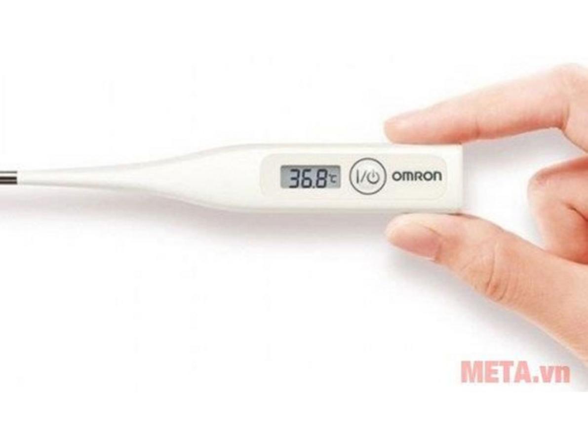 Omron MC-246 — nhẹ, an toàn và đo nhanh cho cả gia đình.