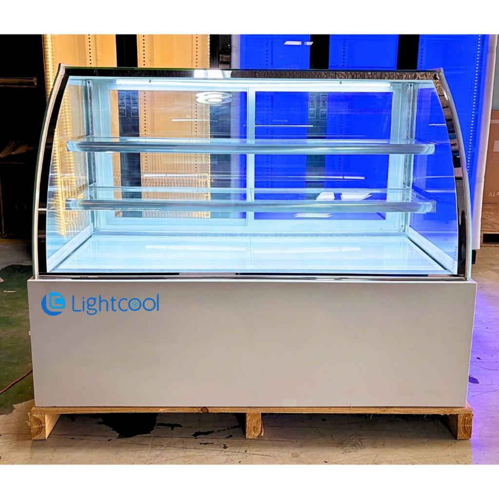 Tủ bánh kem Lightcool – 1M5 – DG–1500Z – Kính Cong