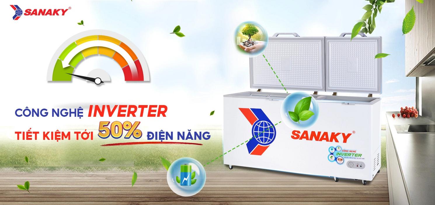 Khoang chứa rộng 530 L với giỏ đựng và 2 cánh mở tiện lợi (ảnh tổ chức thực phẩm).","imagePrompt":"Wide-angle interior shot with baskets filled with frozen goods and dimensions overlay.
