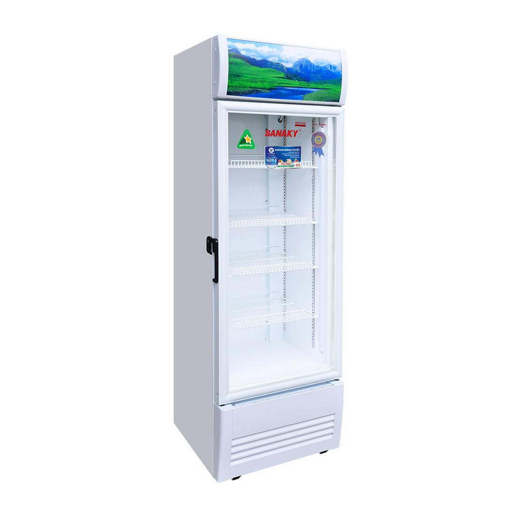 Dàn lạnh nhôm và bố trí kệ bên trong tủ.