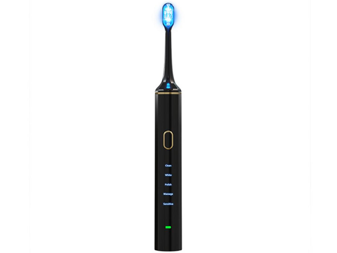 Hệ thống 8 tia LED xanh hỗ trợ làm trắng
