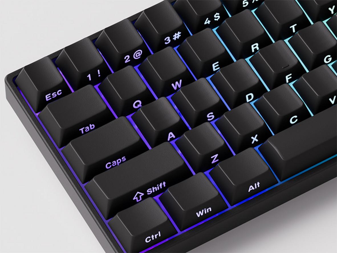 Akko Glare Magnetic Switches và keycap PBT shine‑through.