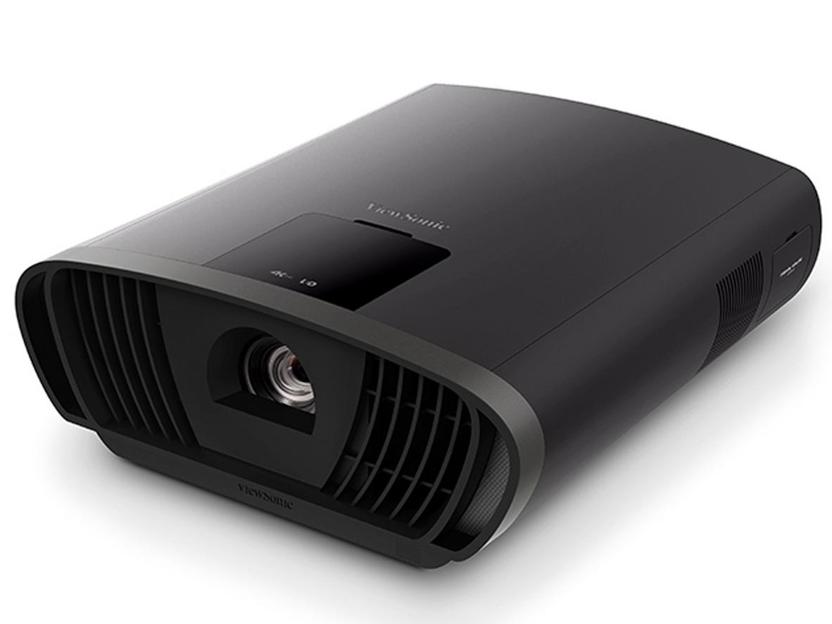 Loa Harman Kardon tích hợp đem lại âm thanh mạnh mẽ, phù hợp cho phòng khách.
