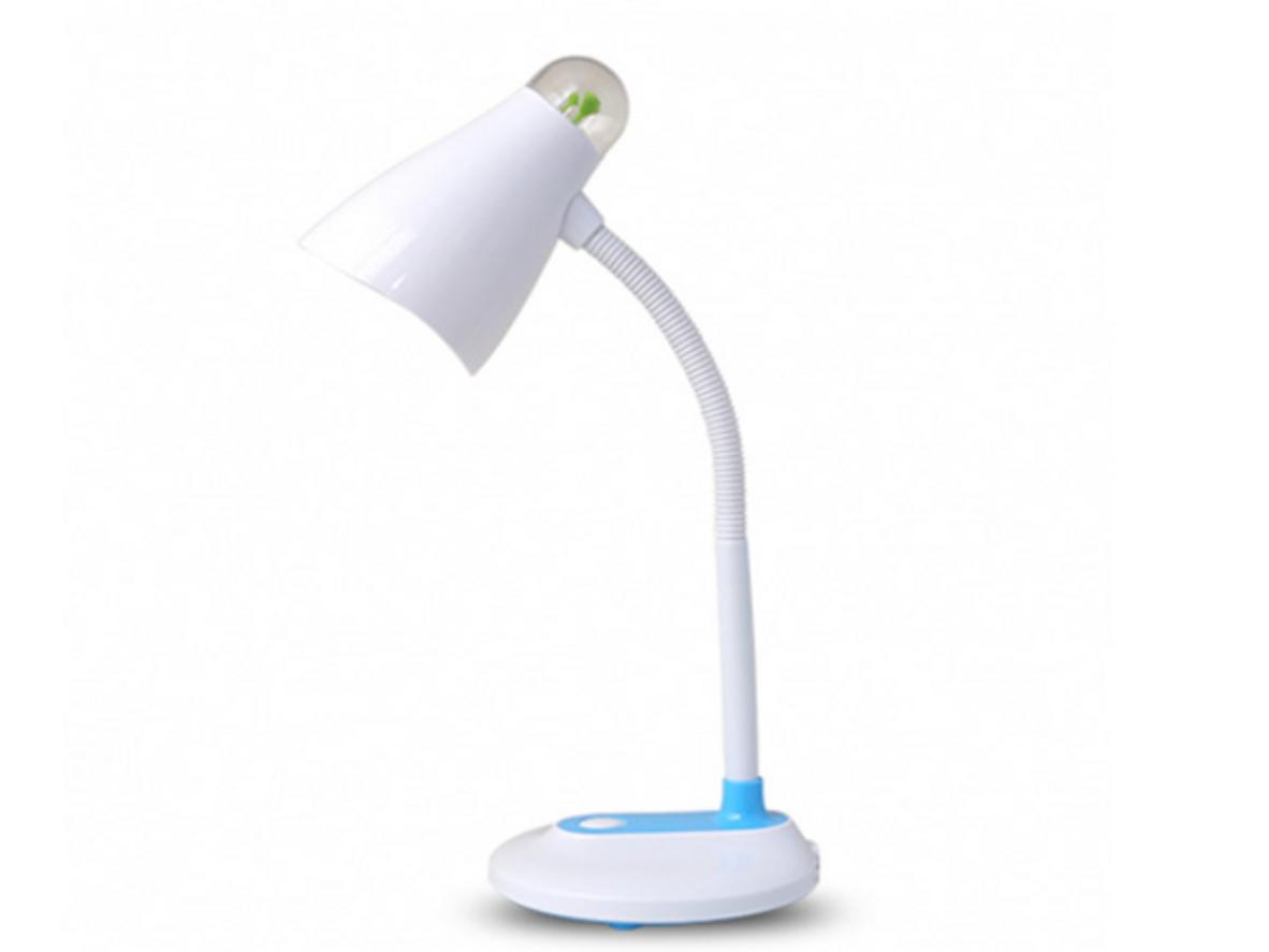 Độ rọi ≥700 lux cho mặt bàn — ánh sáng đều, không chói