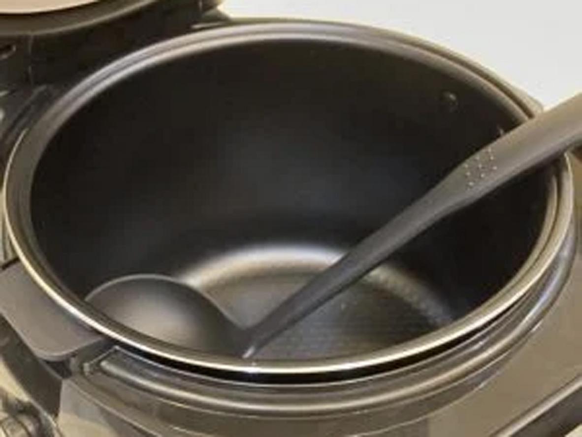 Giao diện tiếng Việt giúp thao tác nhanh, dễ học.
